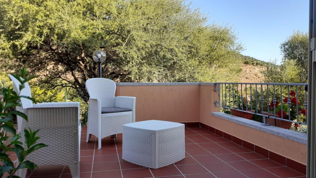 Li Muntigeddi Hotel San Teodoro  Exterior photo