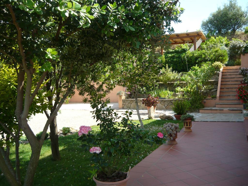 Li Muntigeddi Hotel San Teodoro  Exterior photo