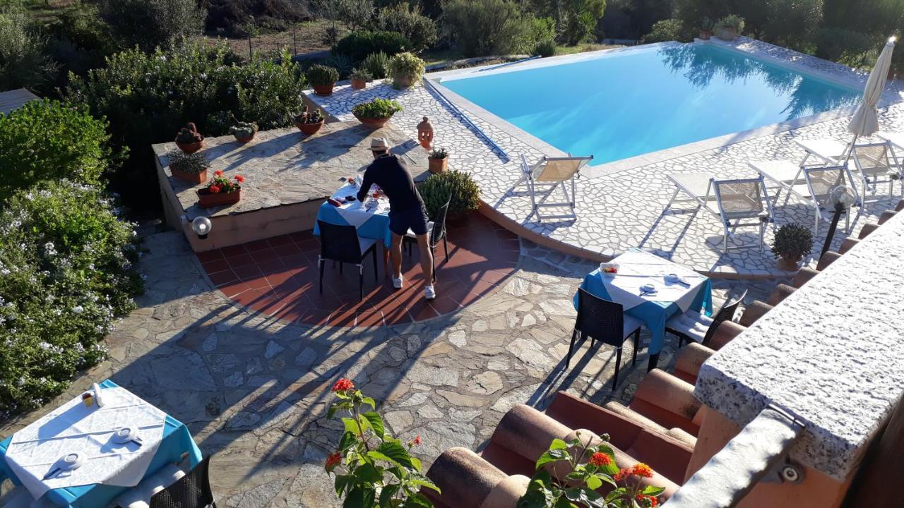 Li Muntigeddi Hotel San Teodoro  Exterior photo